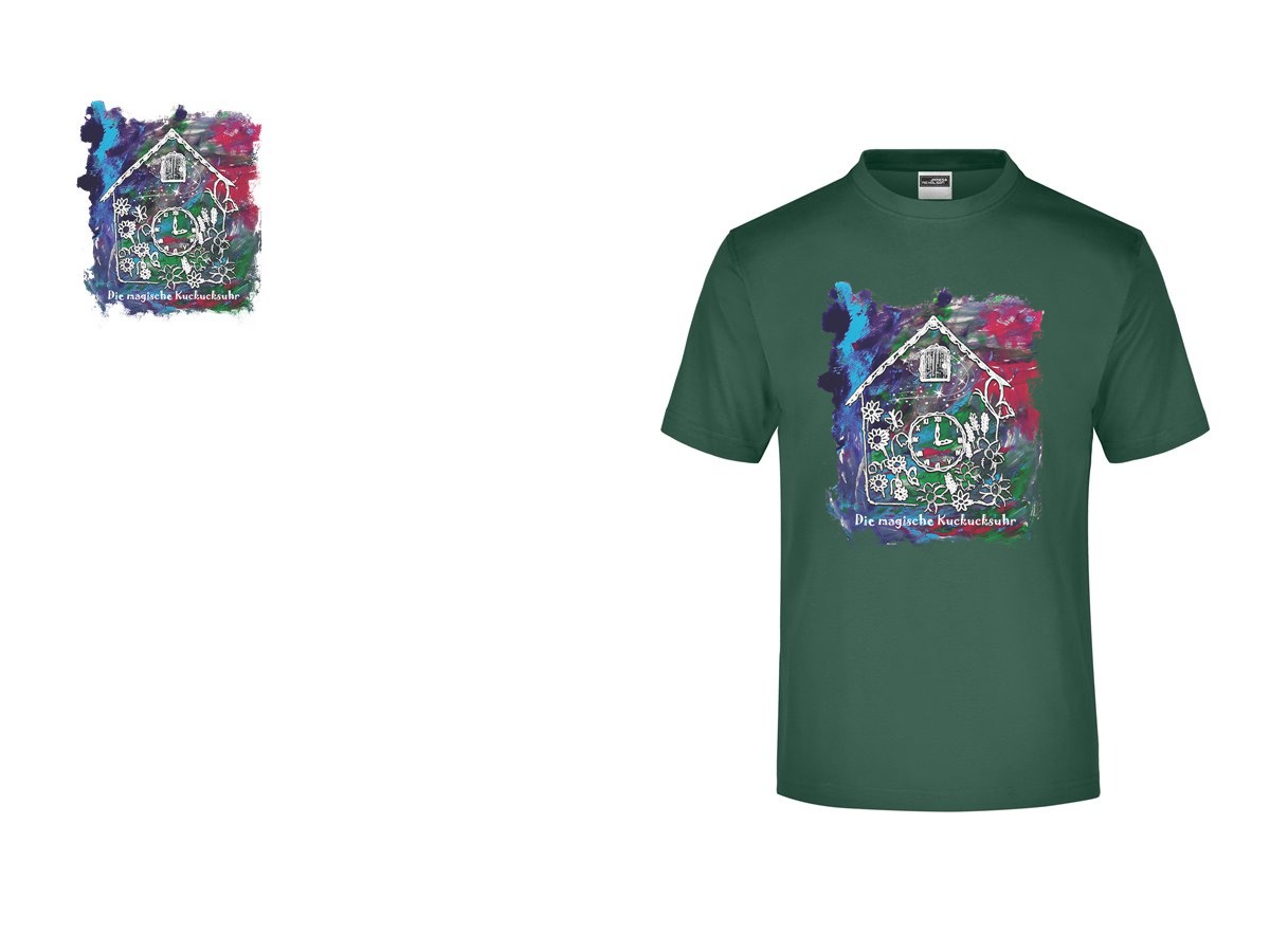 Tannengrünes T-Shirt mit großem Brustdruck zum Musical „Die magische Kuckucksuhr"