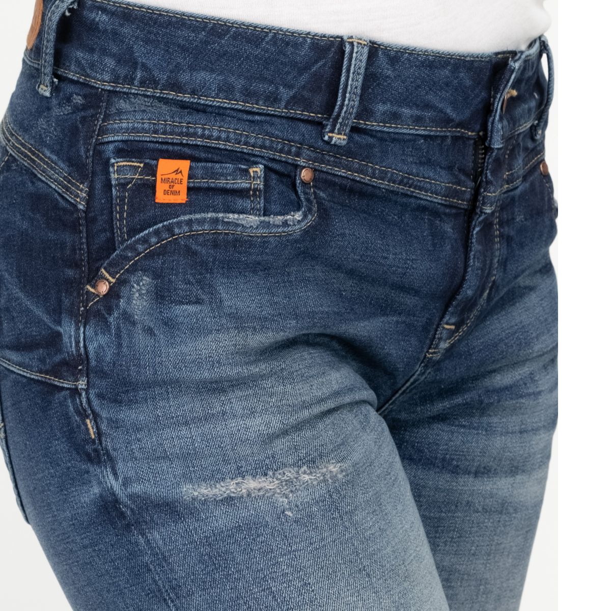 Damen Bermuda Short PAM von MOD, Miracle of Denim Form SP20-2032 in Atlas Blue von halbvorne