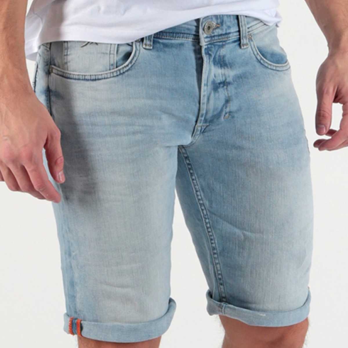 herren short von miracle of denim thomas su20-1014 ranger blue 3115  angezogen frontalansicht