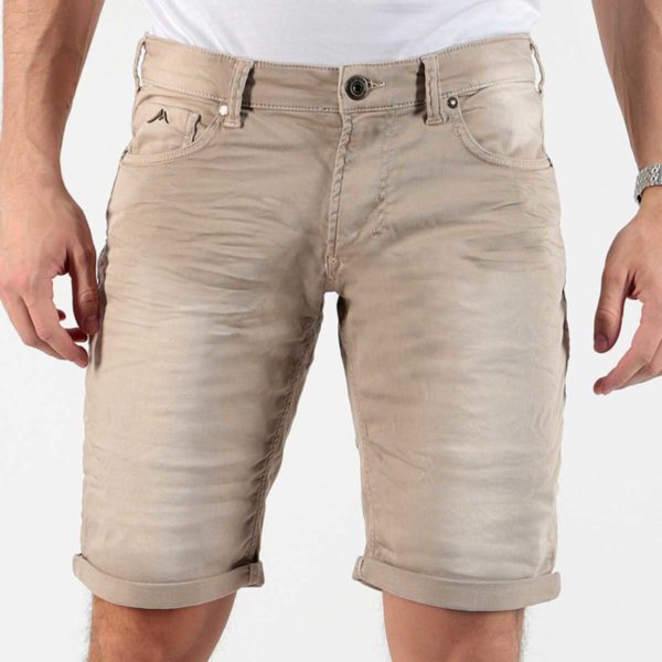 herren short von miracle of denim thomas su20-1014 warm sand 3069  angezogen front