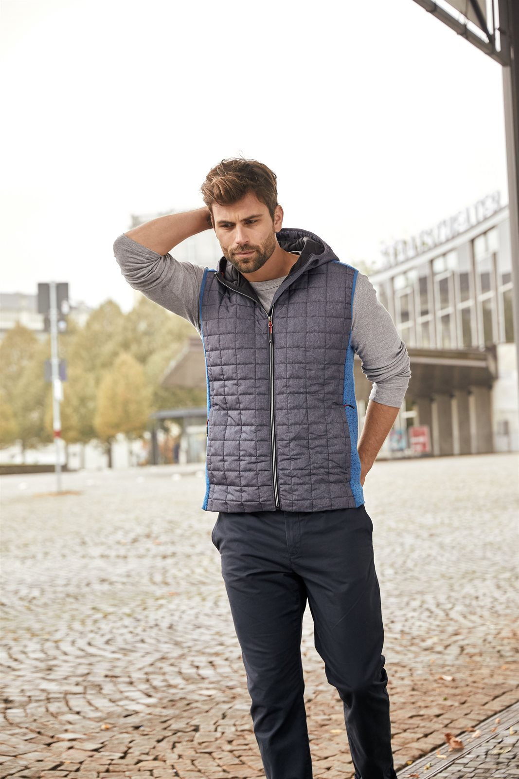 Weste Herren – Men's Knitted Hybrid Vest, Detailansicht