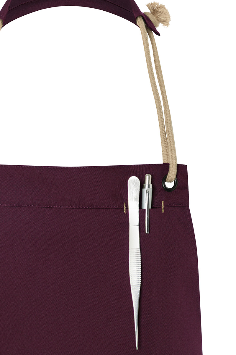 Latzschürze Unisex Aubergine – Latzschürze New-Nature, Detailansicht