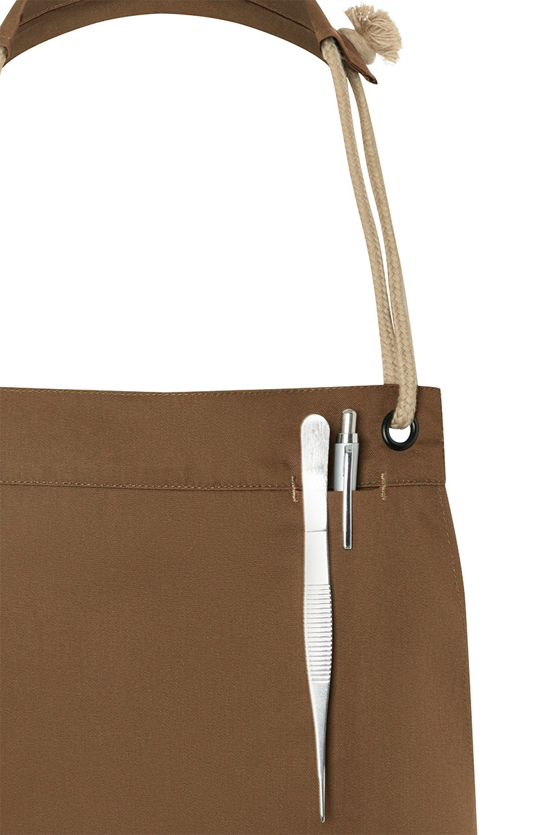Latzschürze Unisex Zimt – Latzschürze New-Nature, Detailansicht