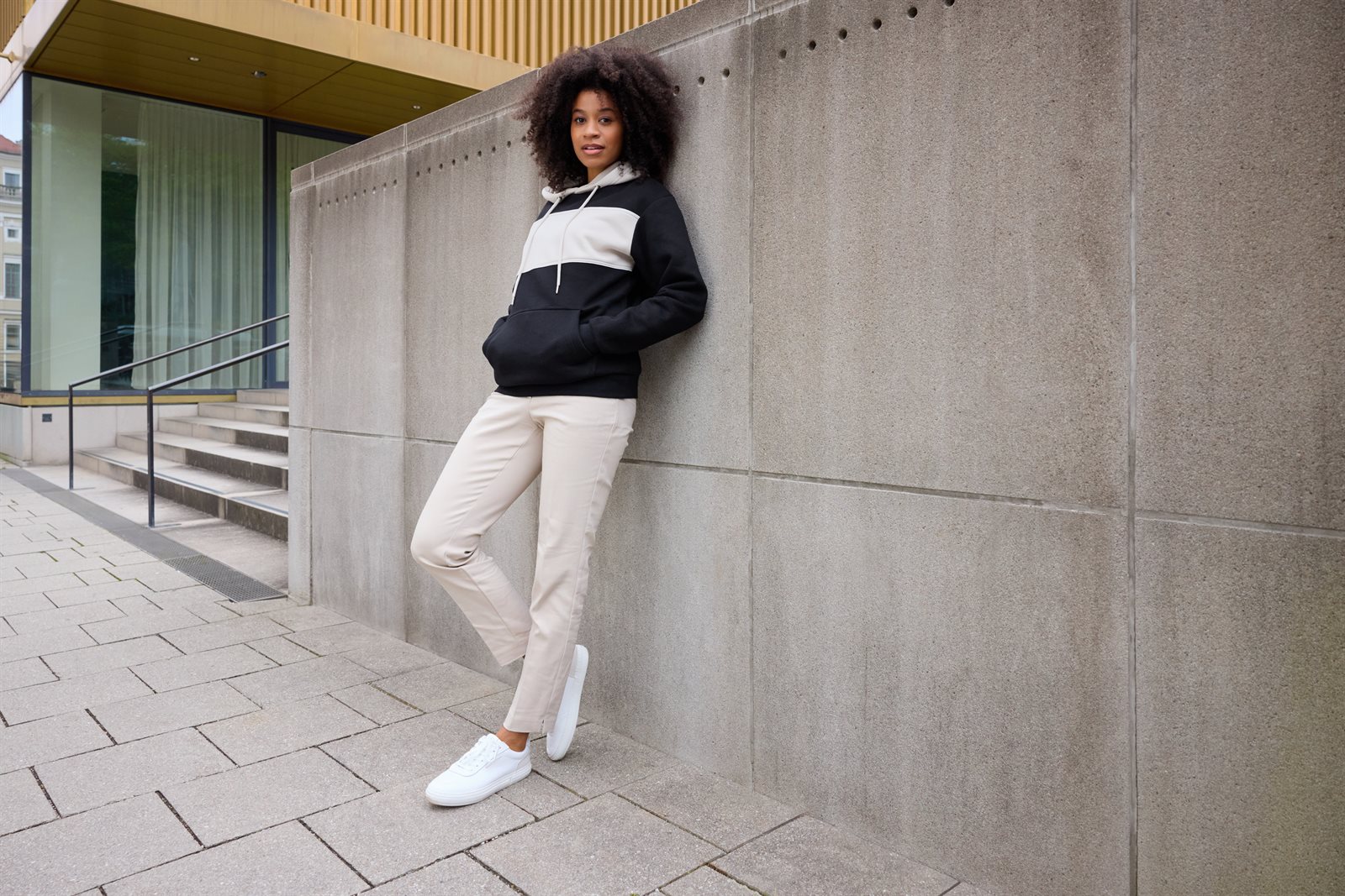Pullover Unisex – Sweat-Hoody colour-block UNISEX OCS Blended & RCS, Detailansicht